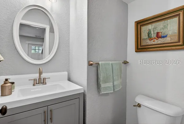 $2,800 | 225 University Parkway, Bluffton, SC 29909