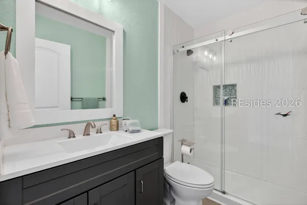 $2,800 | 225 University Parkway, Bluffton, SC 29909