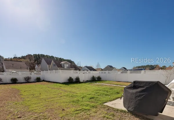 $2,800 | 225 University Parkway, Bluffton, SC 29909