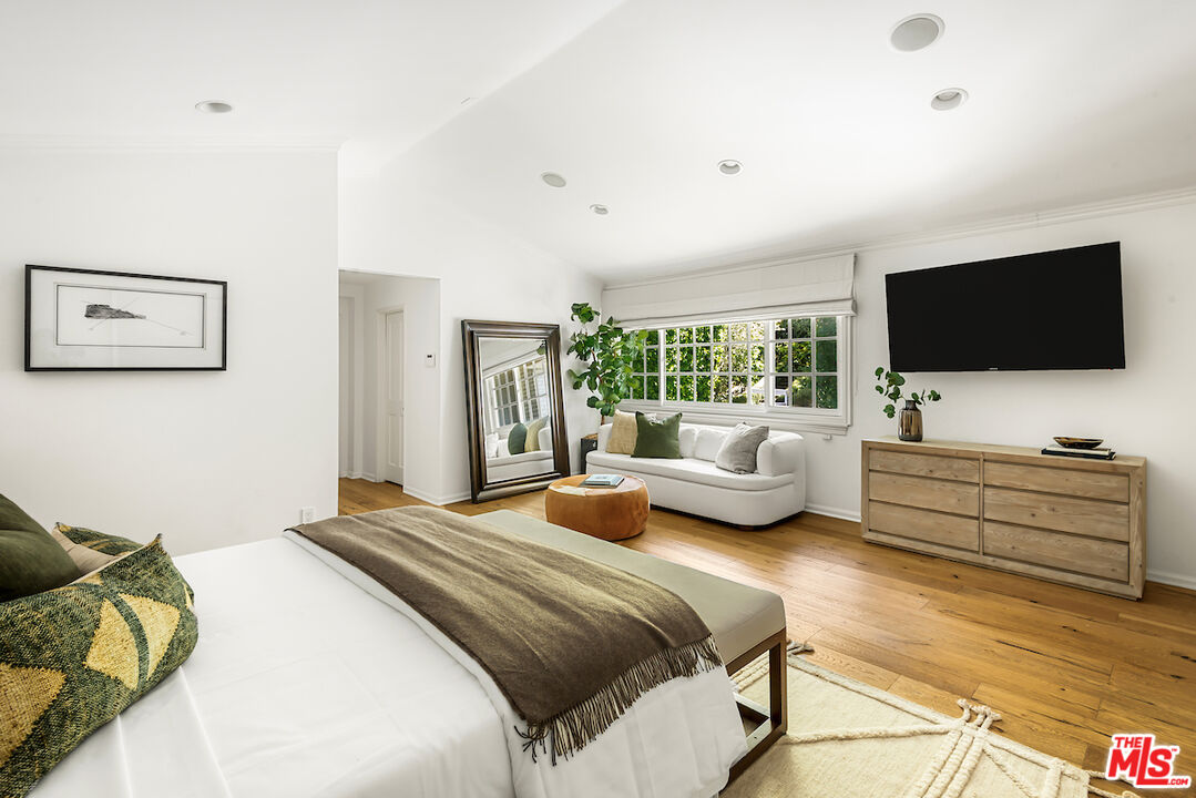 2572 Hutton Drive Beverly Hills, CA 90210 - Photo 25 of 40