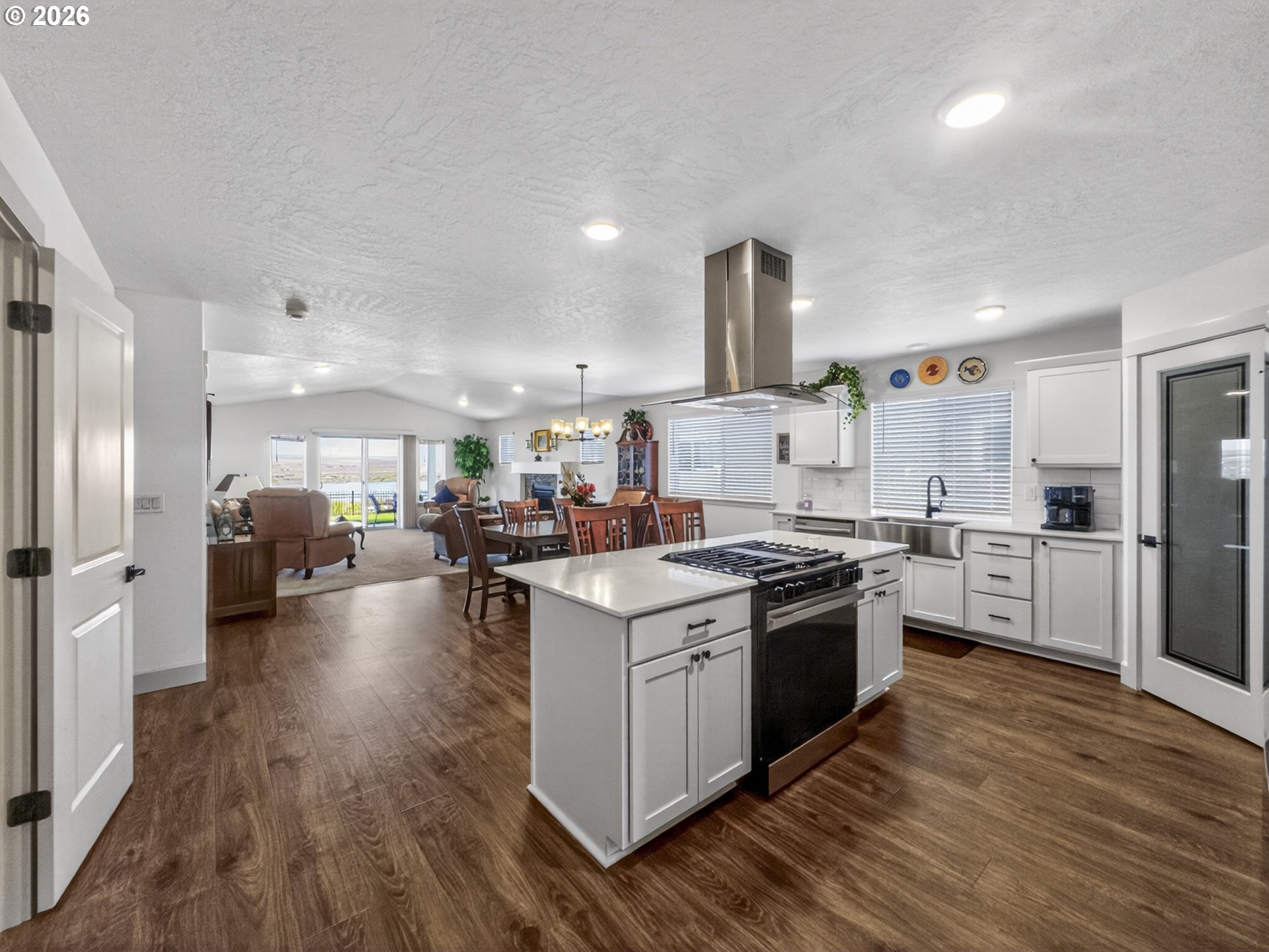433 Taft Street Umatilla, OR 97882 - Photo 12 of 41 Kitchen/Dining Room