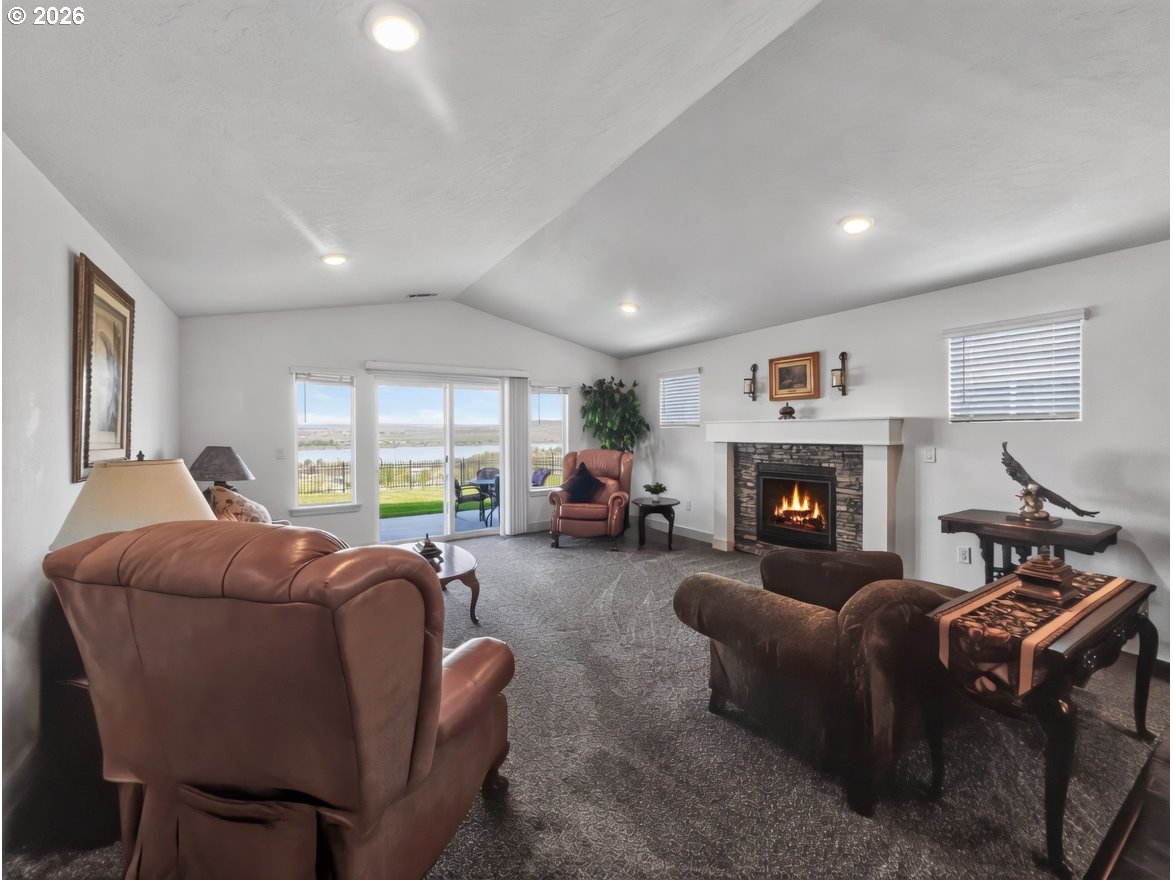 433 Taft Street Umatilla, OR 97882 - Photo 17 of 41 Great Room