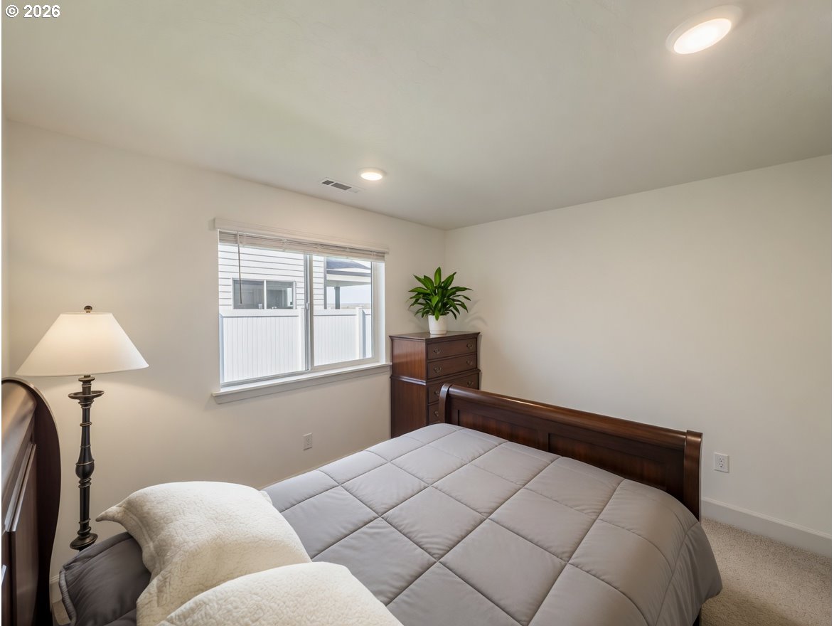 433 Taft Street Umatilla, OR 97882 - Photo 23 of 41 Bedroom