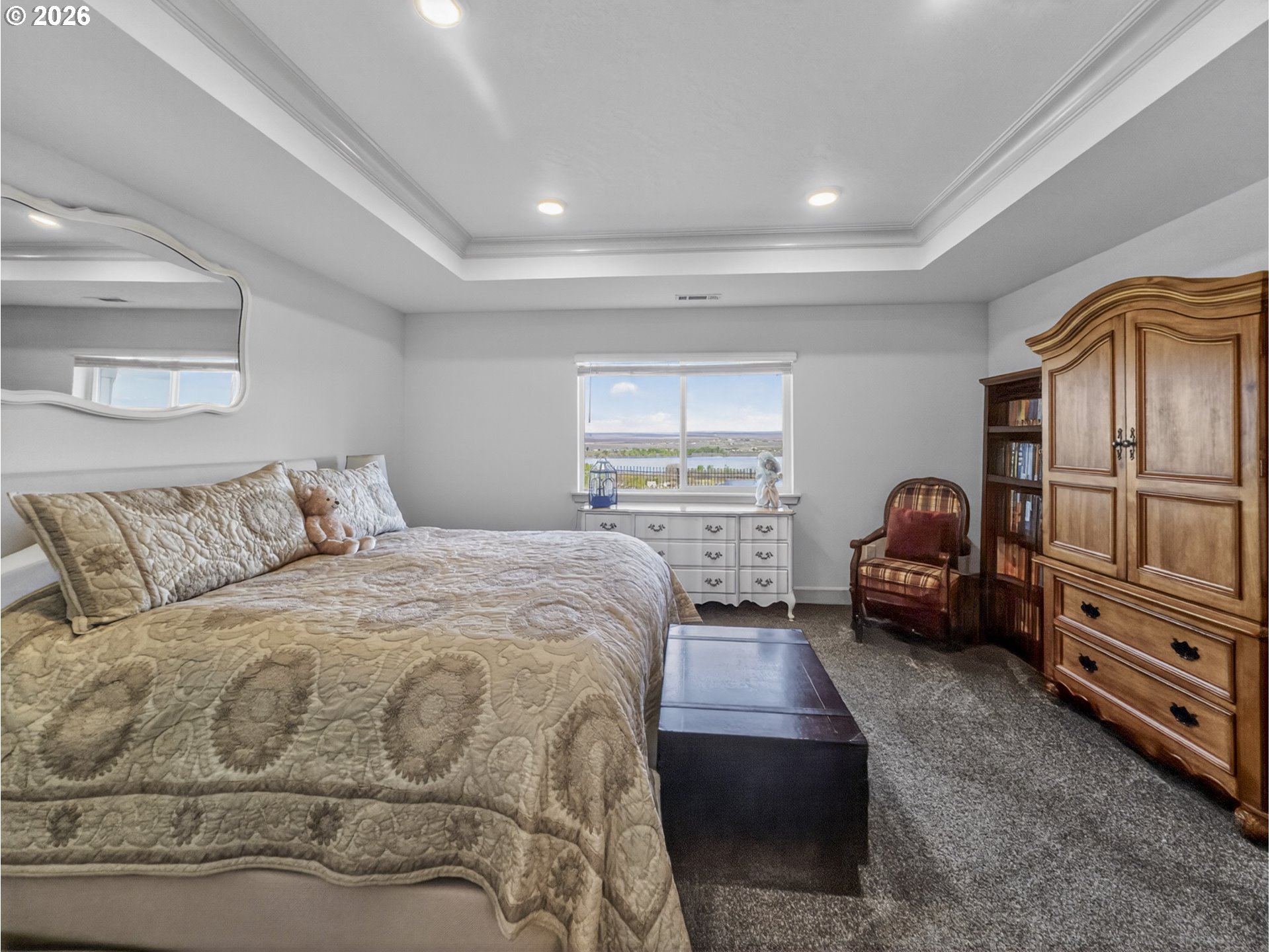 433 Taft Street Umatilla, OR 97882 - Photo 26 of 41 Owner's Suite Bedroom