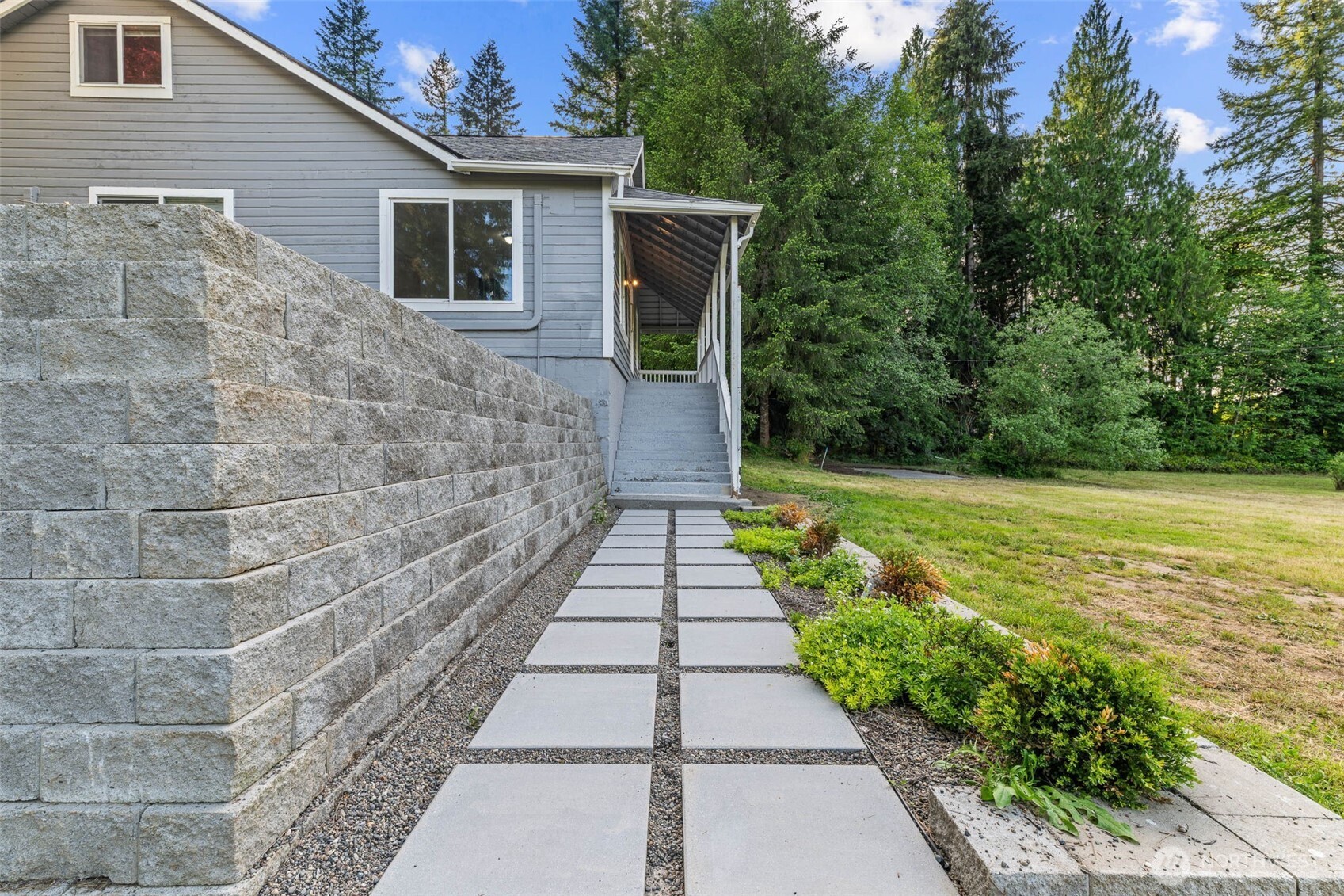 172 South Bank Road Elma, WA 98541 - Photo 4 of 40 a view of a pathway with a yard