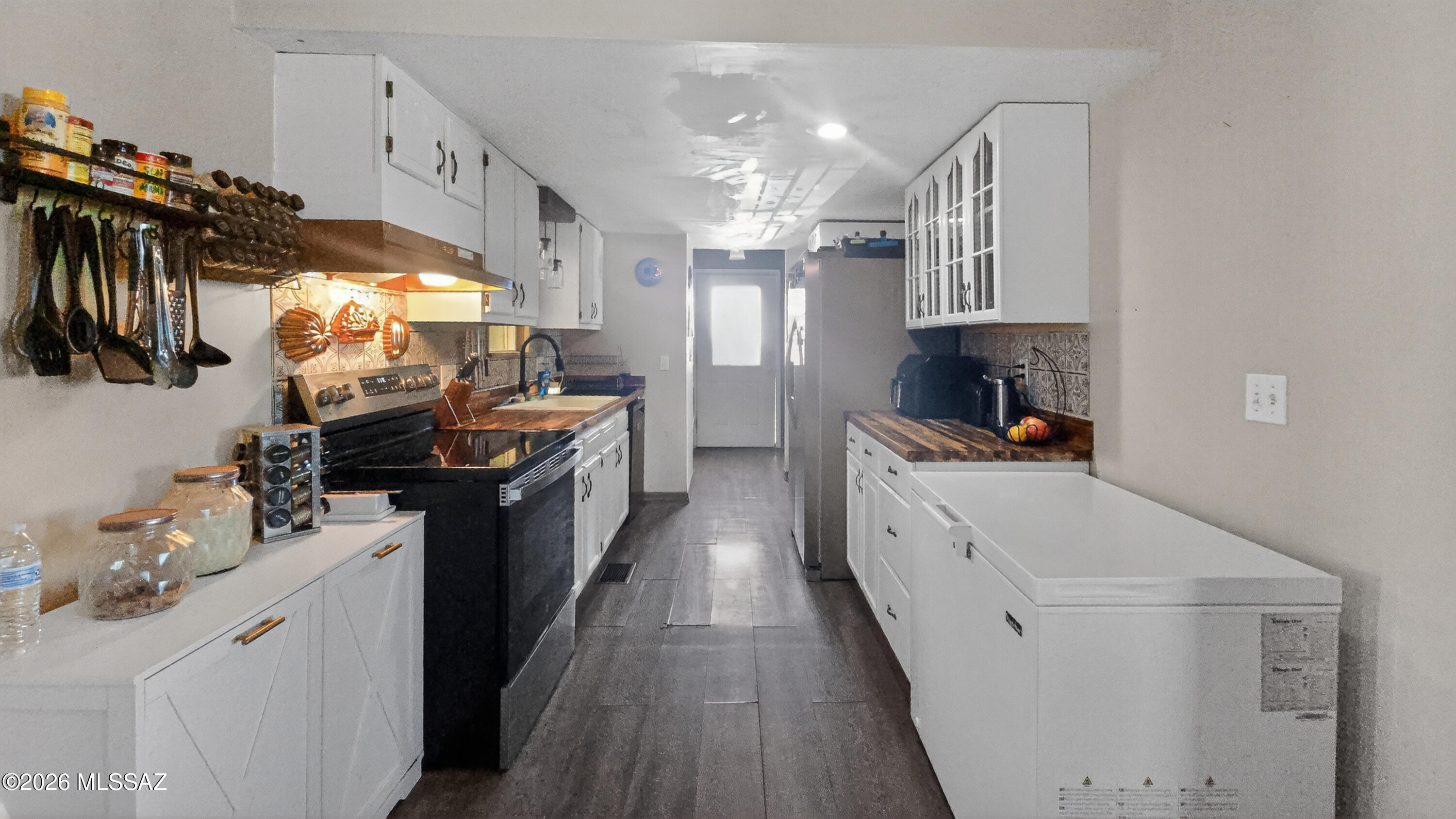 6464 North 6 Gun Road Willcox, AZ 85643 - Photo 8 of 32 kitchen
