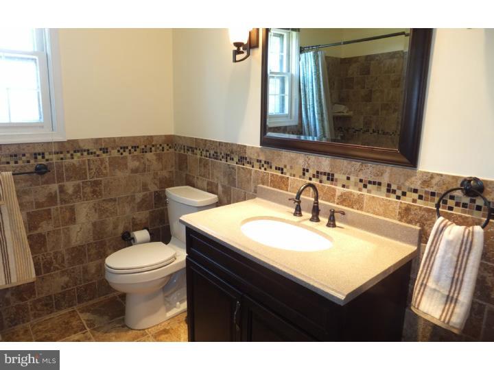 165 Spring Flower Court Huntingdon Valley, PA 19006 - Photo 17 of 24 Bathroom