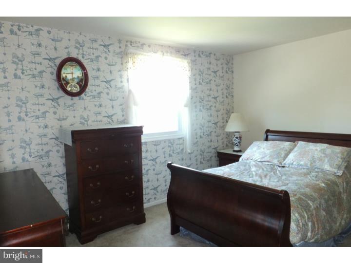 165 Spring Flower Court Huntingdon Valley, PA 19006 - Photo 18 of 24 Bedroom 3