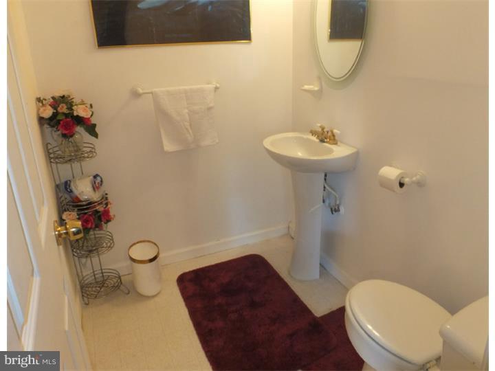 165 Spring Flower Court Huntingdon Valley, PA 19006 - Photo 20 of 24 Half Bath