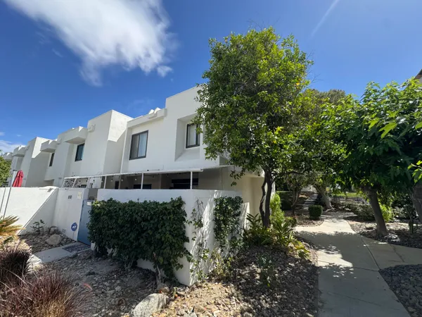 $2,500 | 48728 Desert Flower Drive, Palm Desert, CA 92260