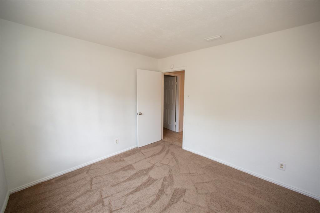 13552 Waterfall Way Dallas, TX 75240 - Photo 24 of 27 Guest Bedroom 1