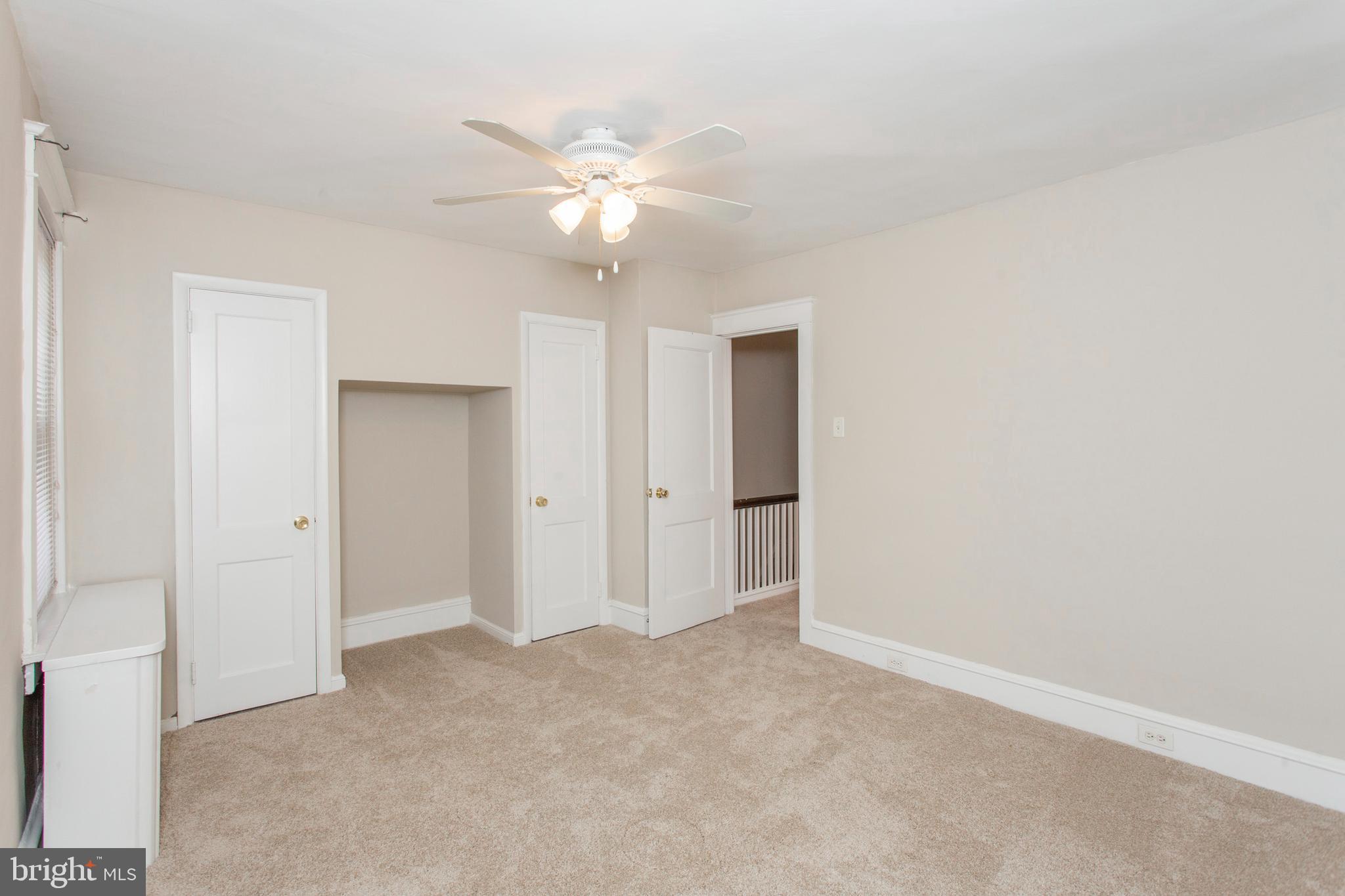 913 Kenmore Road Philadelphia, PA 19151 - Photo 14 of 27 Primary bedroom