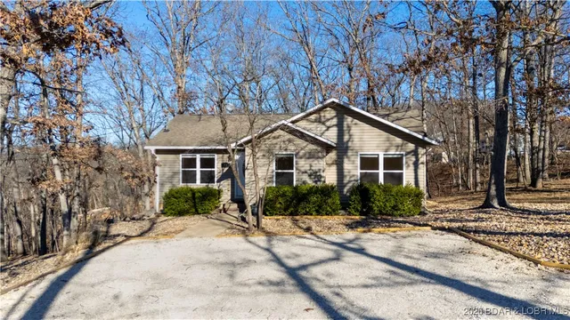 $279,900 | 48 Warner Lane, Lake Ozark, MO 65049