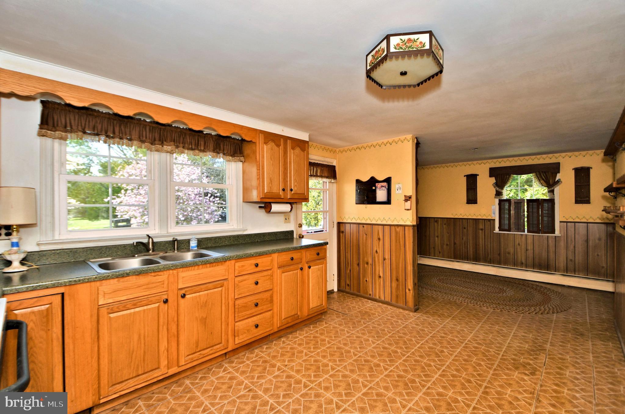 184 Church Road Chalfont, PA 18914 - Photo 11 of 32