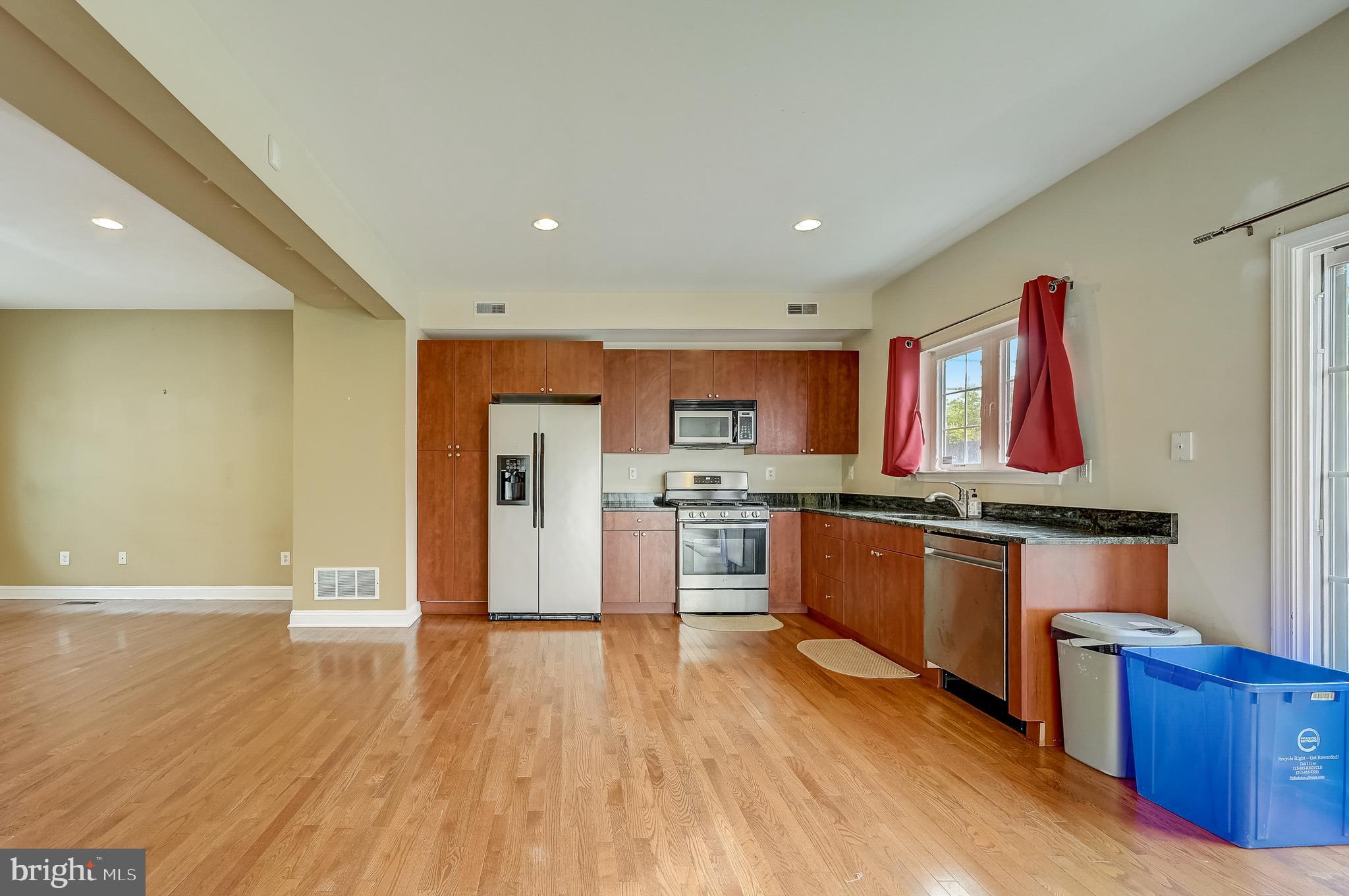 656 North 8th Street Philadelphia, PA 19123 - Photo 14 of 42