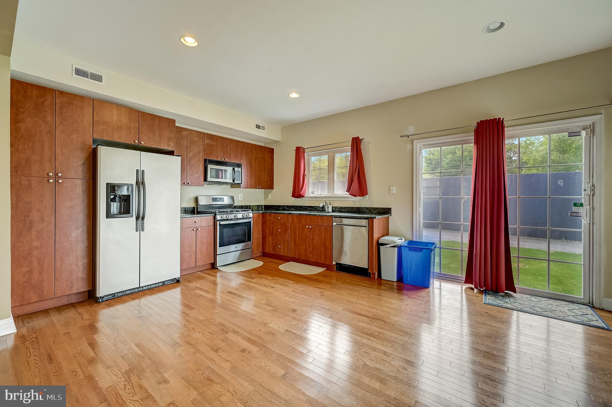 656 North 8th Street Philadelphia, PA 19123 - Photo 17 of 42
