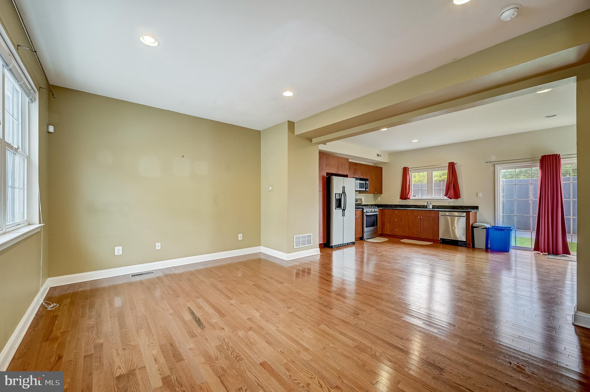 656 North 8th Street Philadelphia, PA 19123 - Photo 8 of 42