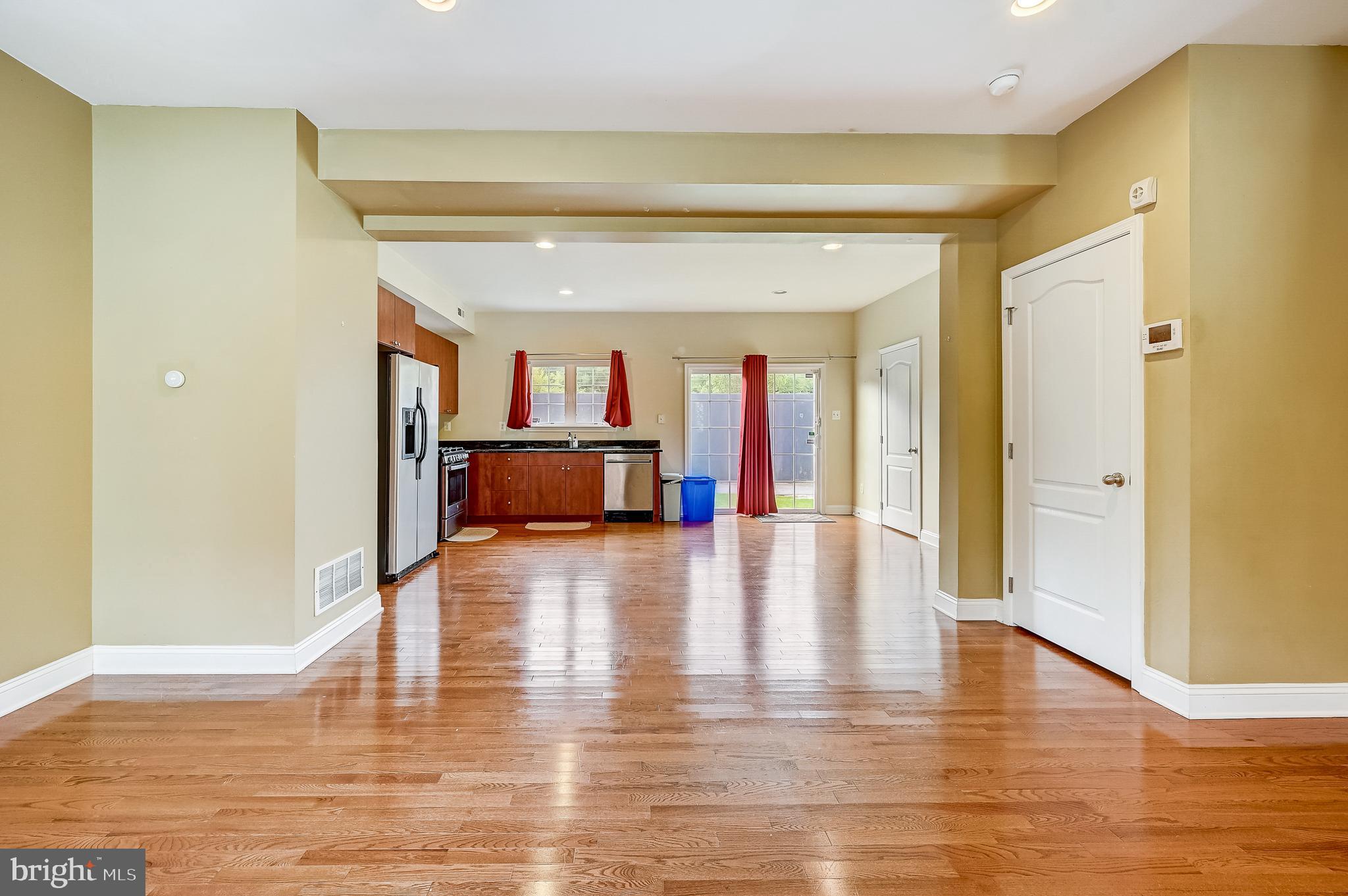 656 North 8th Street Philadelphia, PA 19123 - Photo 9 of 42