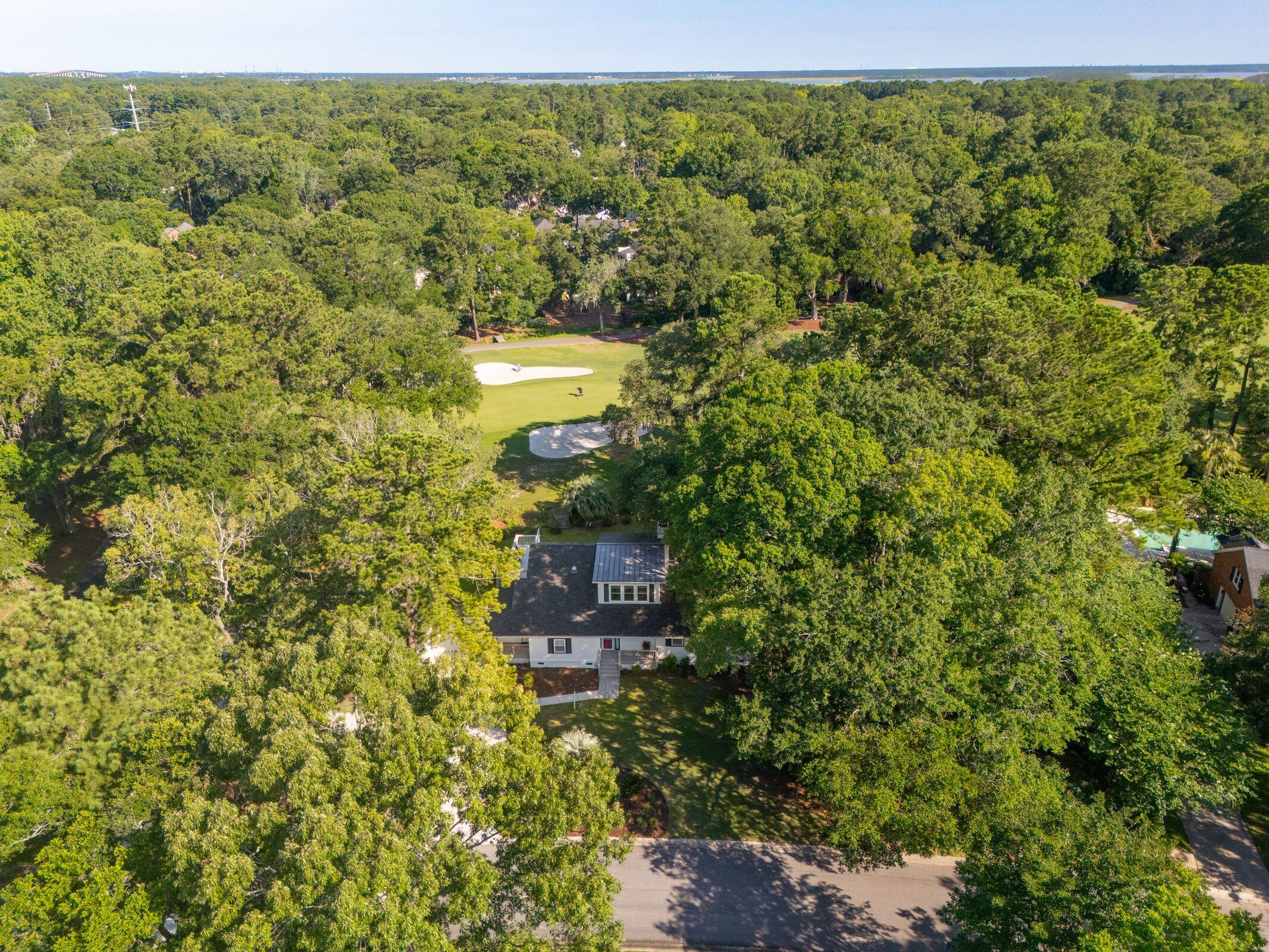 1018 Casseque Province Mount Pleasant, SC 29464 - Photo 3 of 38 1018CassequeProvince-KeenEyeMarketing-06