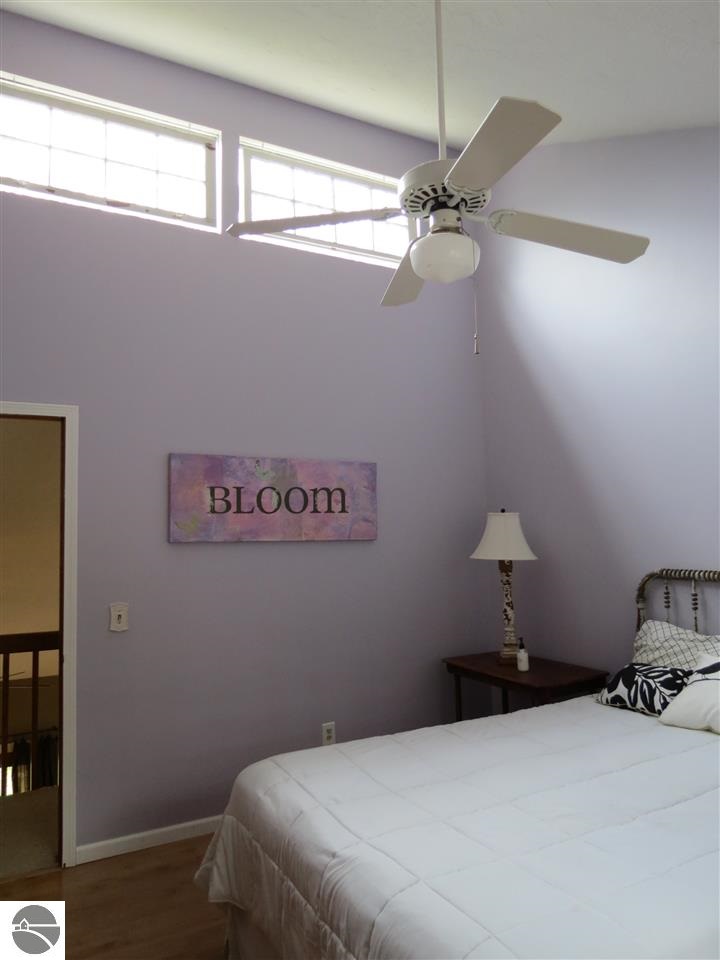 559 West Long Lake Road Traverse City, MI 49685 - Photo 13 of 23 1785157-12.JPG