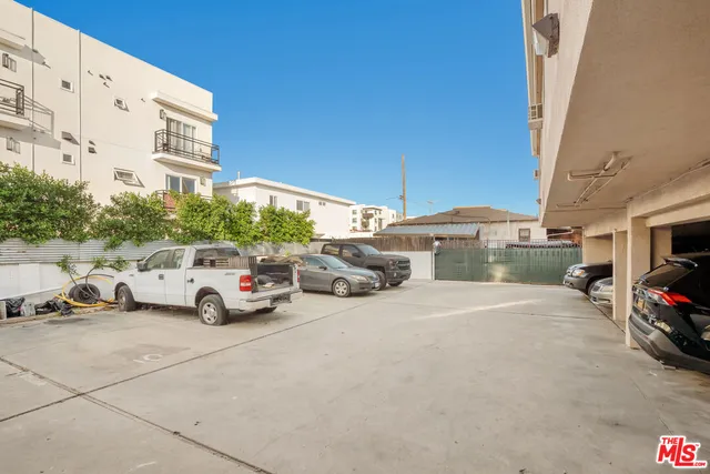 $4,200,000 | 11725 Gilmore Street, North Hollywood, CA 91606