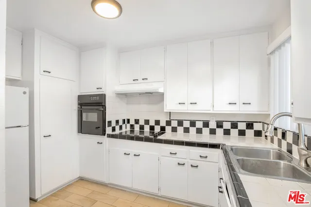 $4,200,000 | 11725 Gilmore Street, North Hollywood, CA 91606