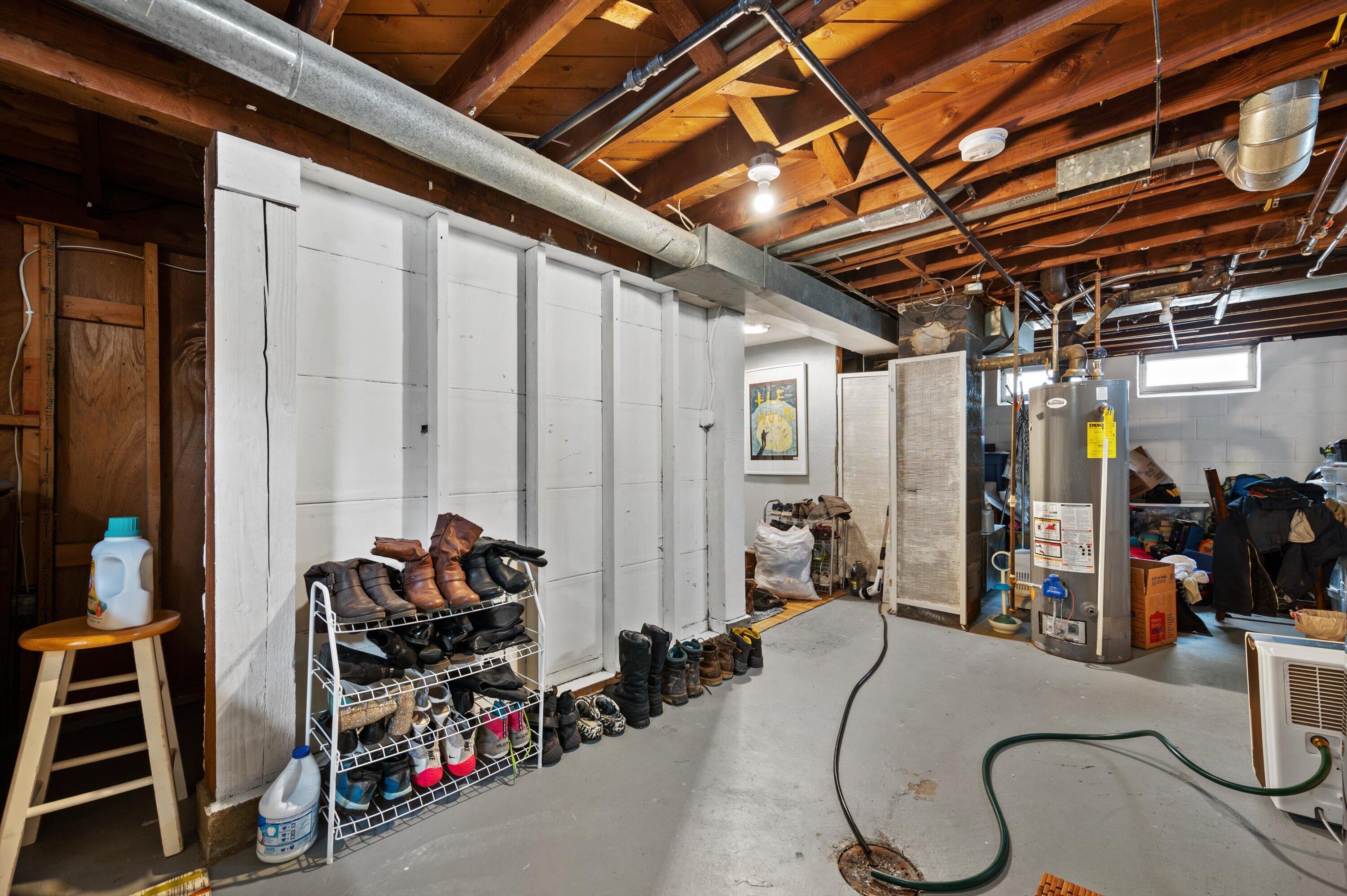 2744 South 71st Street Milwaukee, WI 53219 - Photo 20 of 23 storage