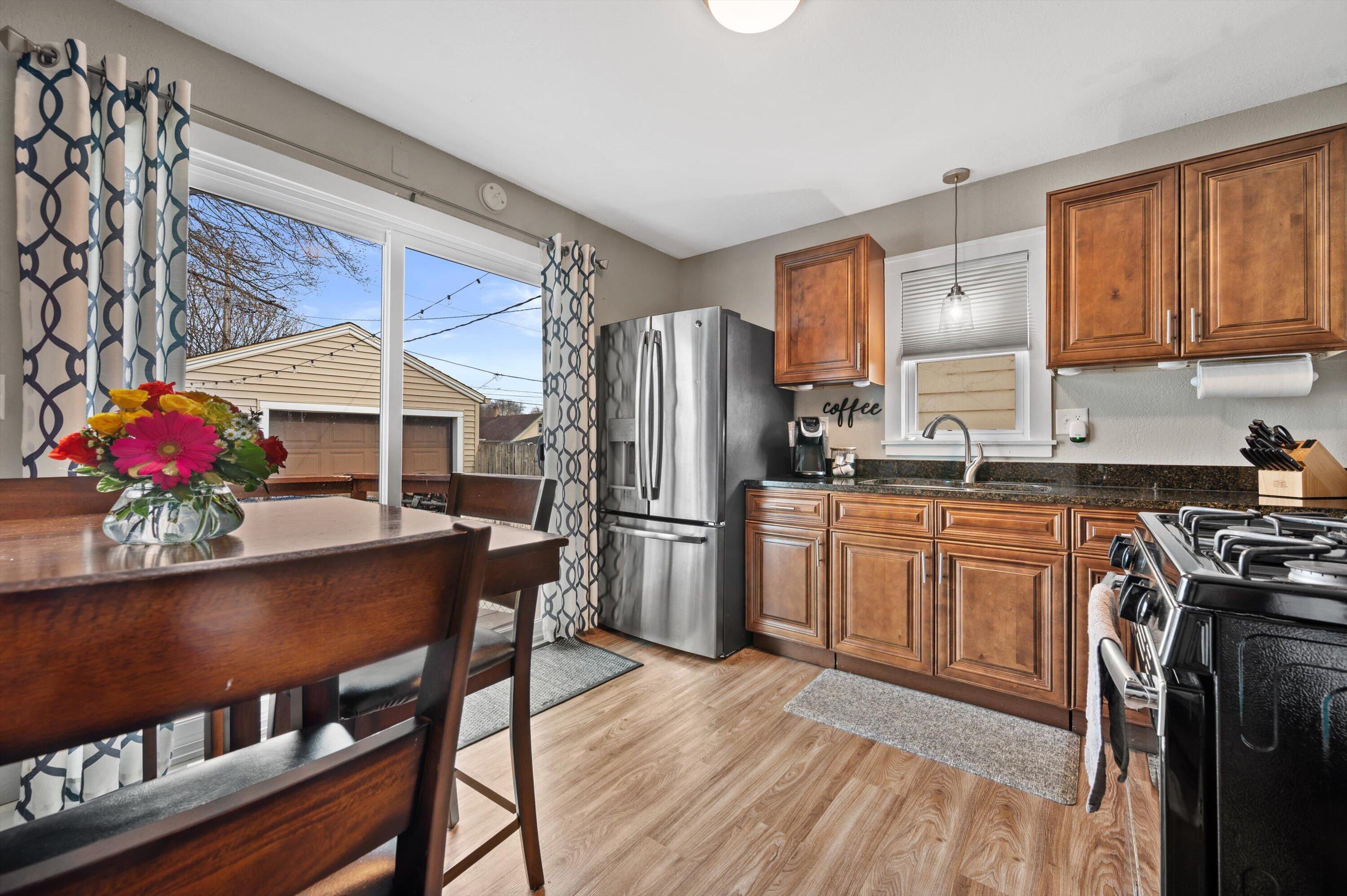 2744 South 71st Street Milwaukee, WI 53219 - Photo 4 of 23 Kitchen