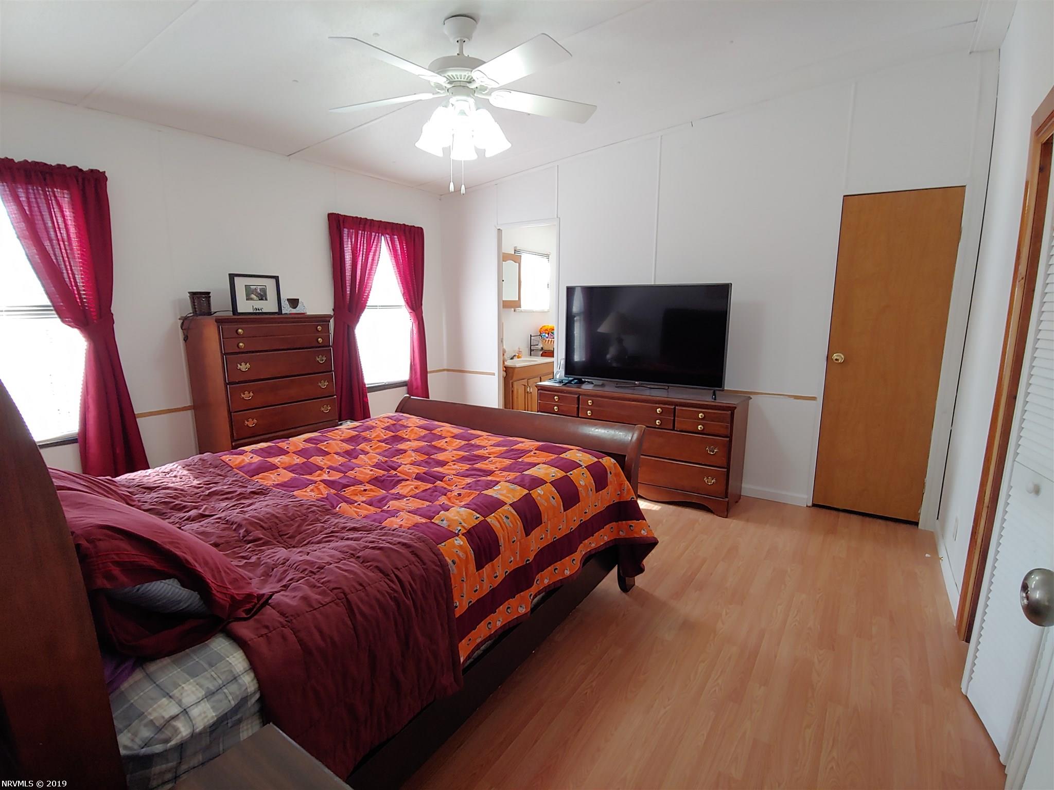3907 North Fork Road Elliston, VA 24087 - Photo 16 of 26 Gallery Image 16