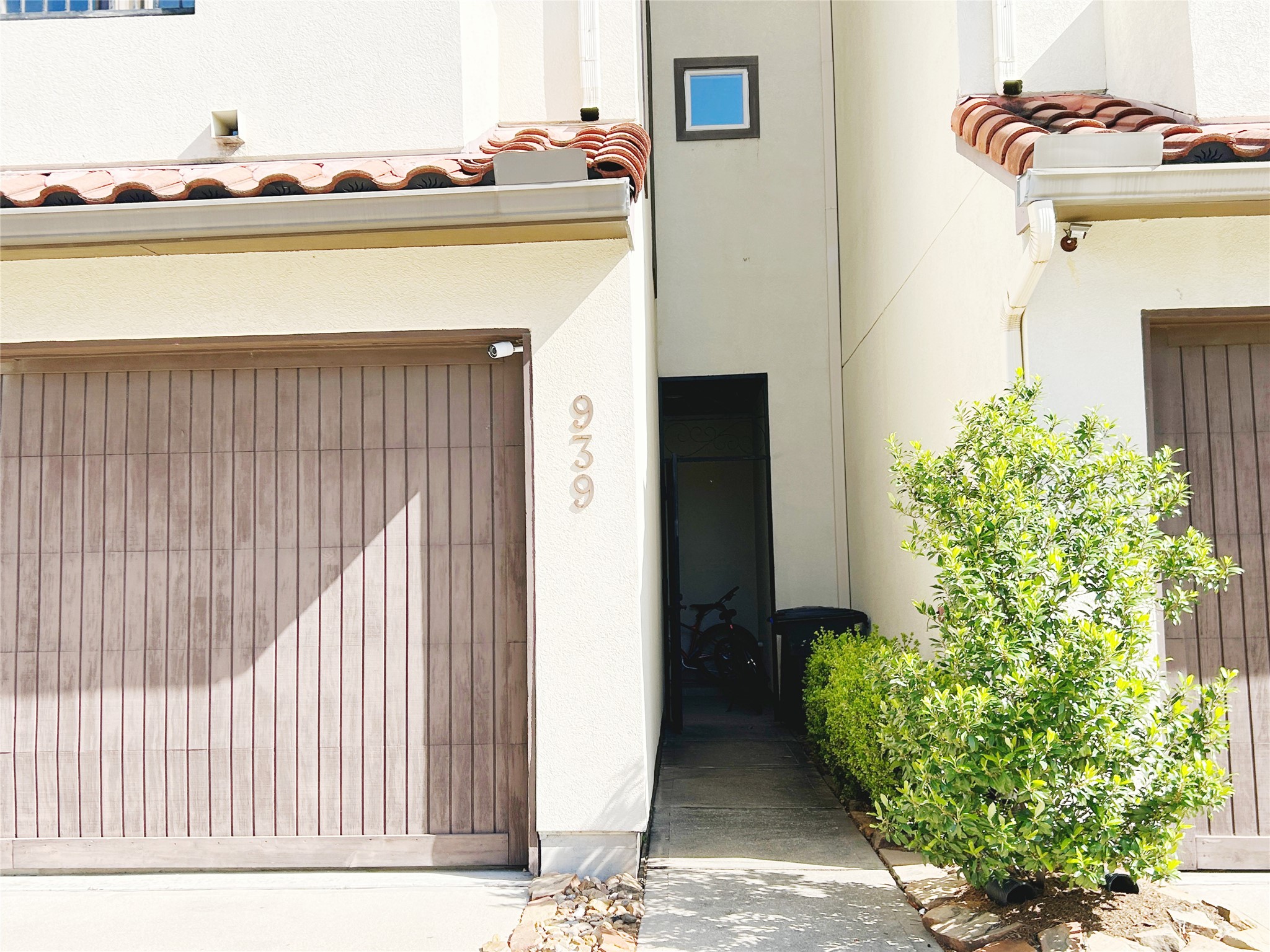 939 Queen Annes Road Houston, TX 77024 - Photo 16 of 40