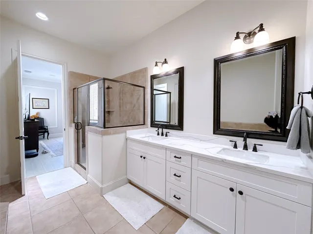 $3,790 | 939 Queen Annes Road, Houston, TX 77024