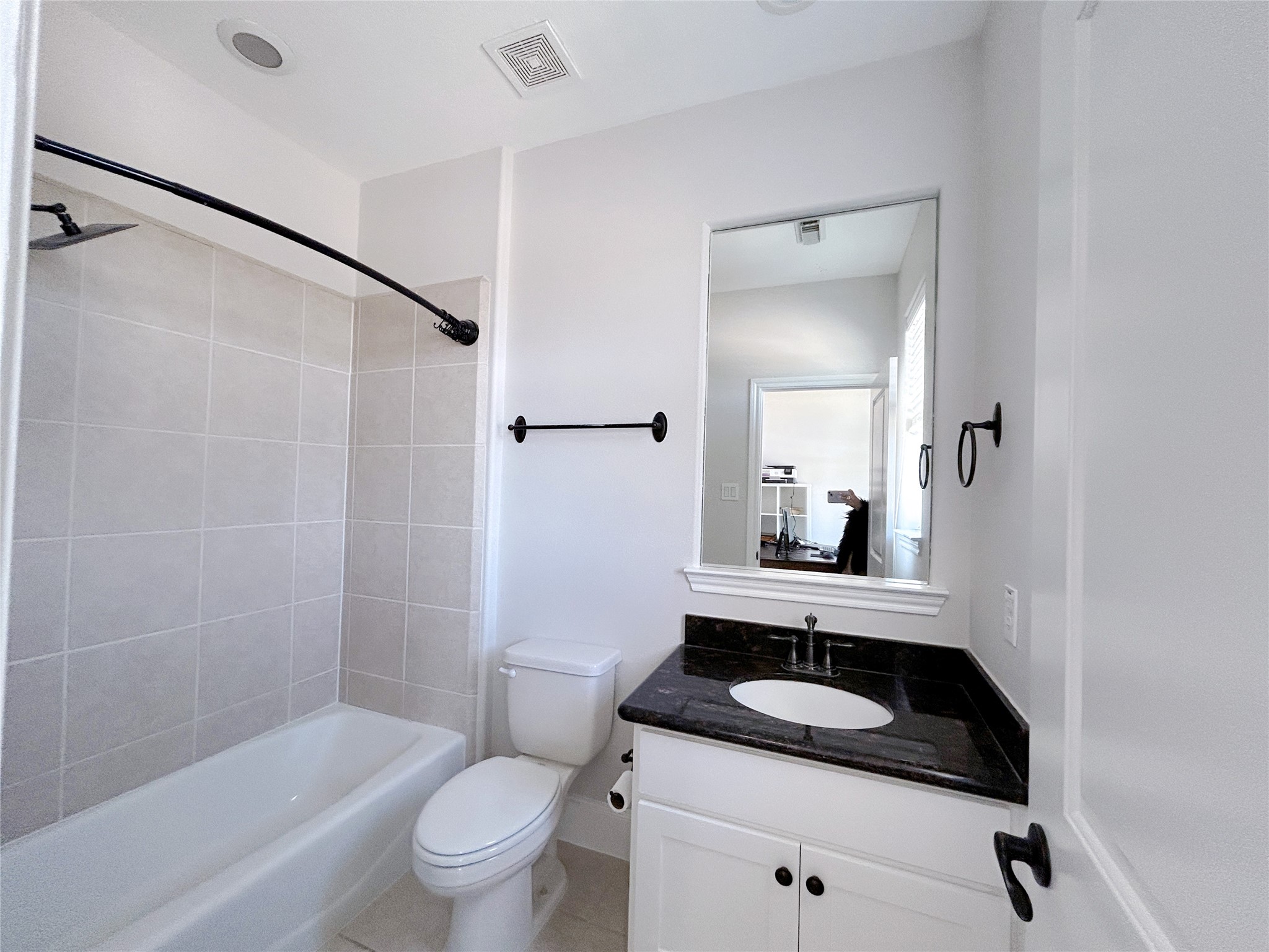 939 Queen Annes Road Houston, TX 77024 - Photo 38 of 40