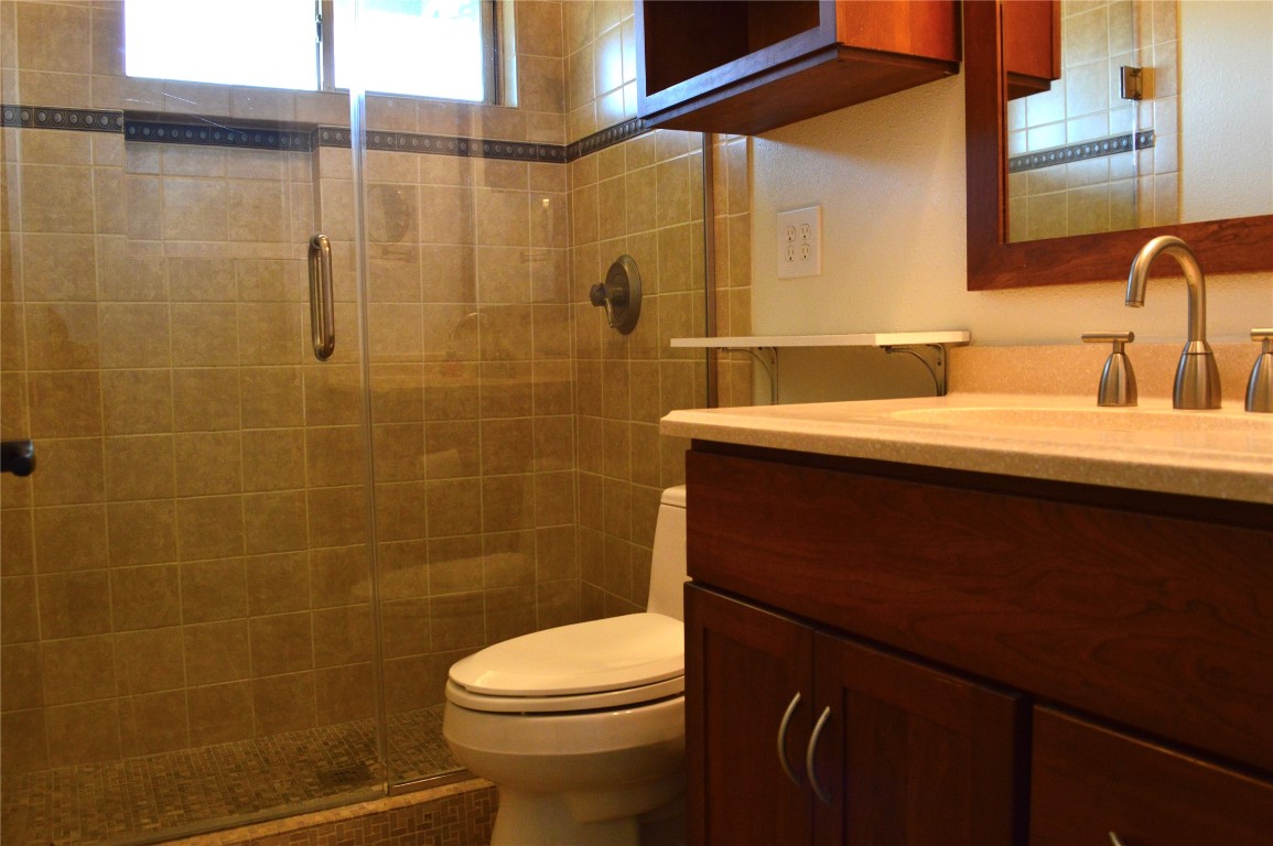 2703 Swisher Street, Unit 201A Austin, TX 78705 - Photo 14 of 20