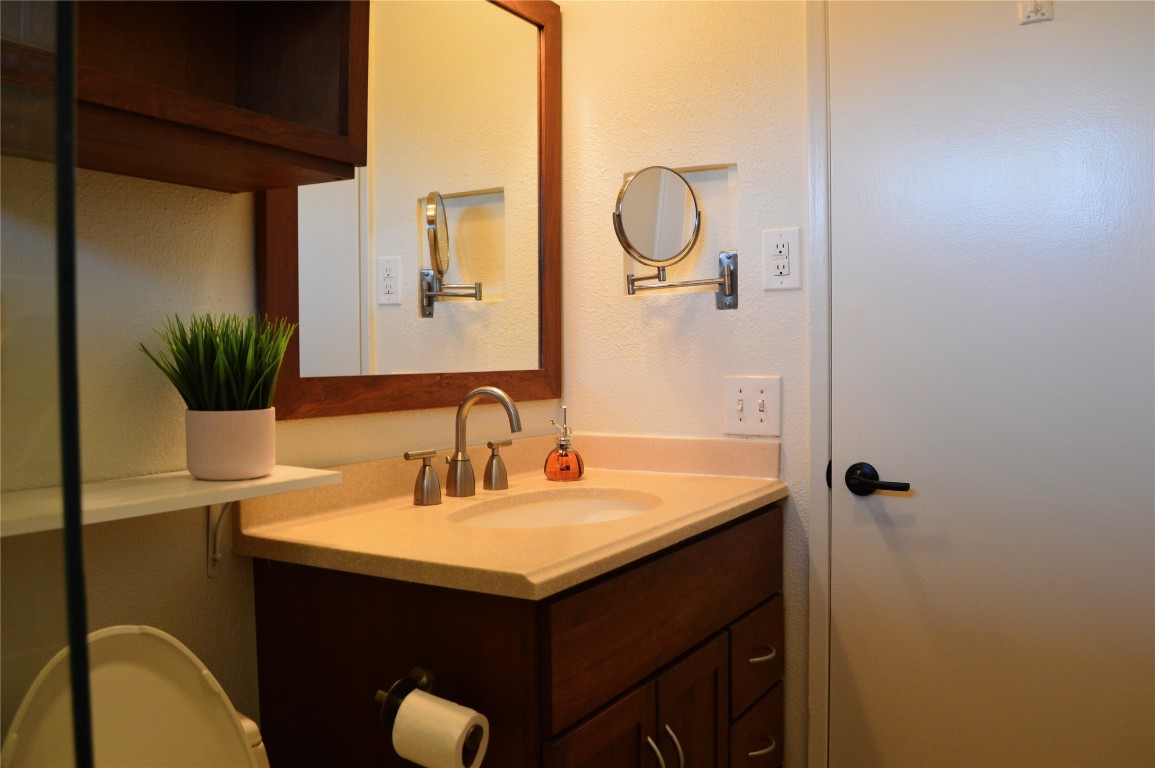 2703 Swisher Street, Unit 201A Austin, TX 78705 - Photo 15 of 20