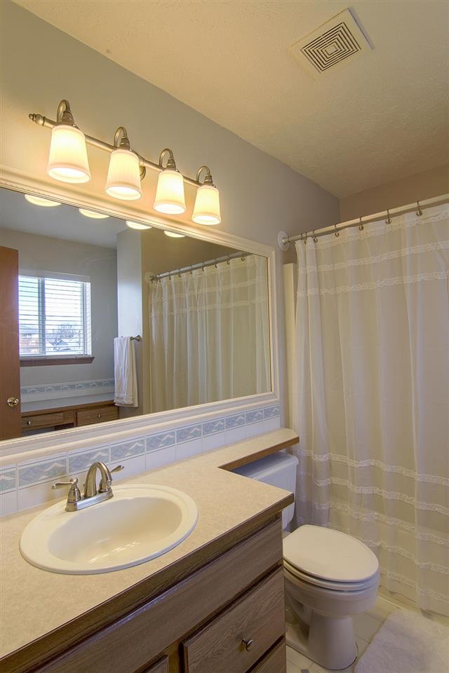 614 South St Charles Road Spokane Valley, WA 99037 - Photo 9 of 20 Gallery Image 9