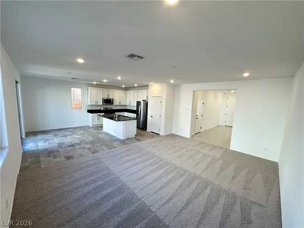 $2,450 | 7458 Lodano Avenue, Las Vegas, NV 89113