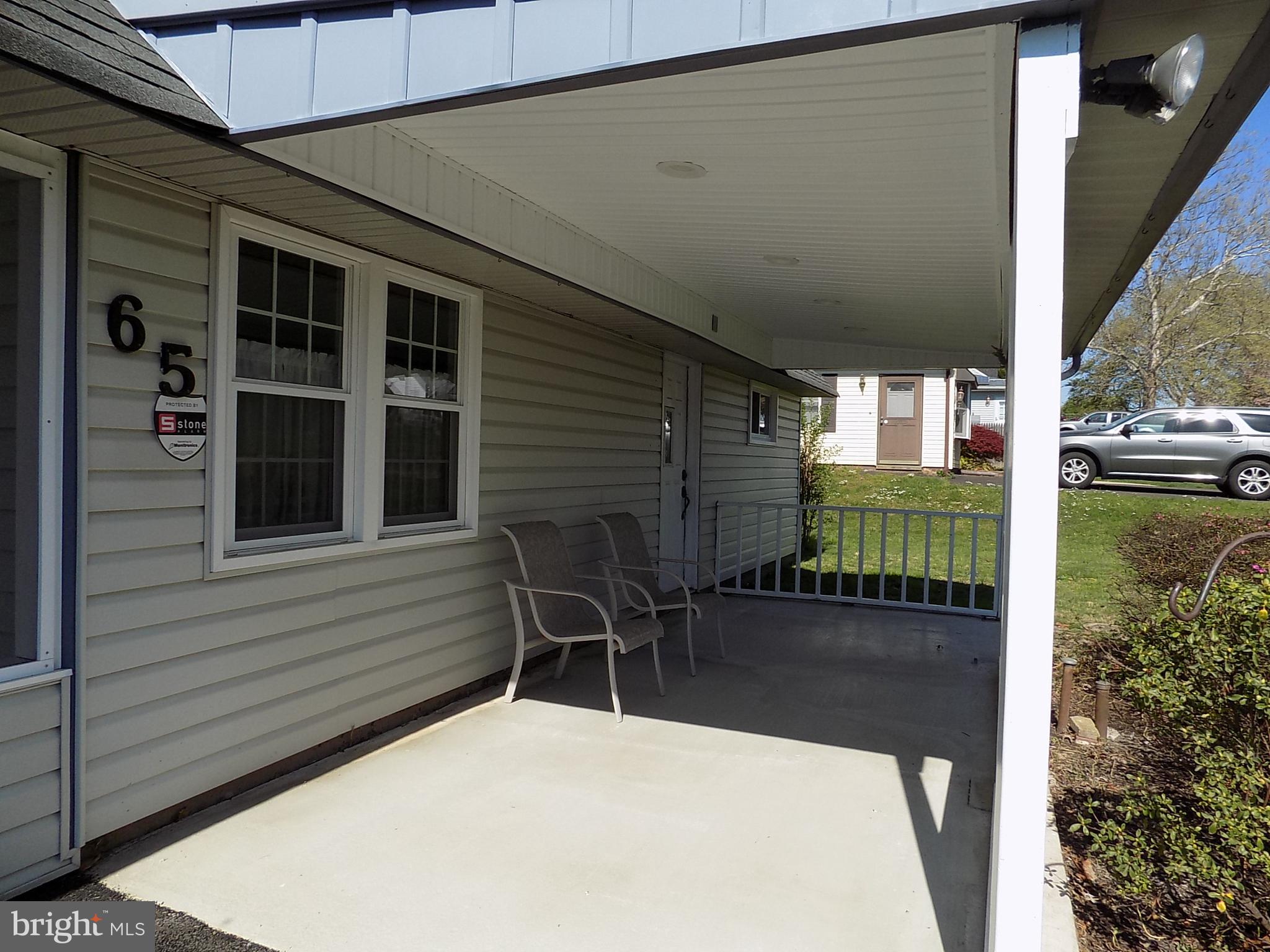 65 Ridge Lane Levittown, PA 19055 - Photo 2 of 24 Gallery Image 2