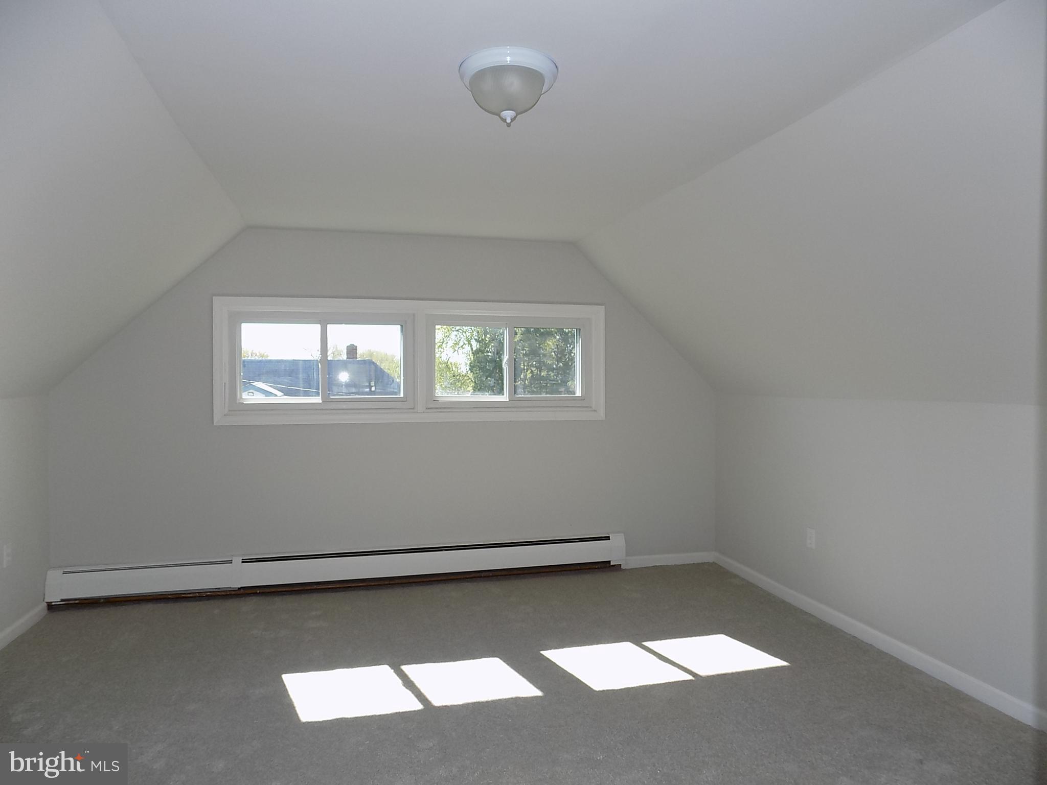 65 Ridge Lane Levittown, PA 19055 - Photo 12 of 24 Gallery Image 12
