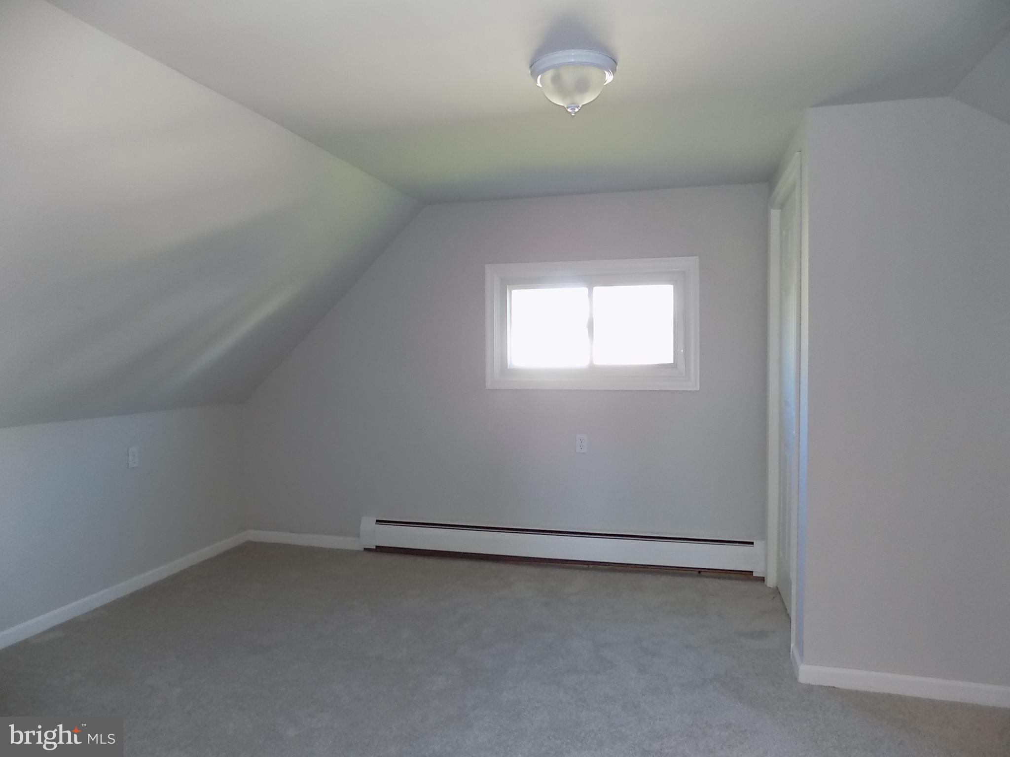 65 Ridge Lane Levittown, PA 19055 - Photo 15 of 24 Gallery Image 15