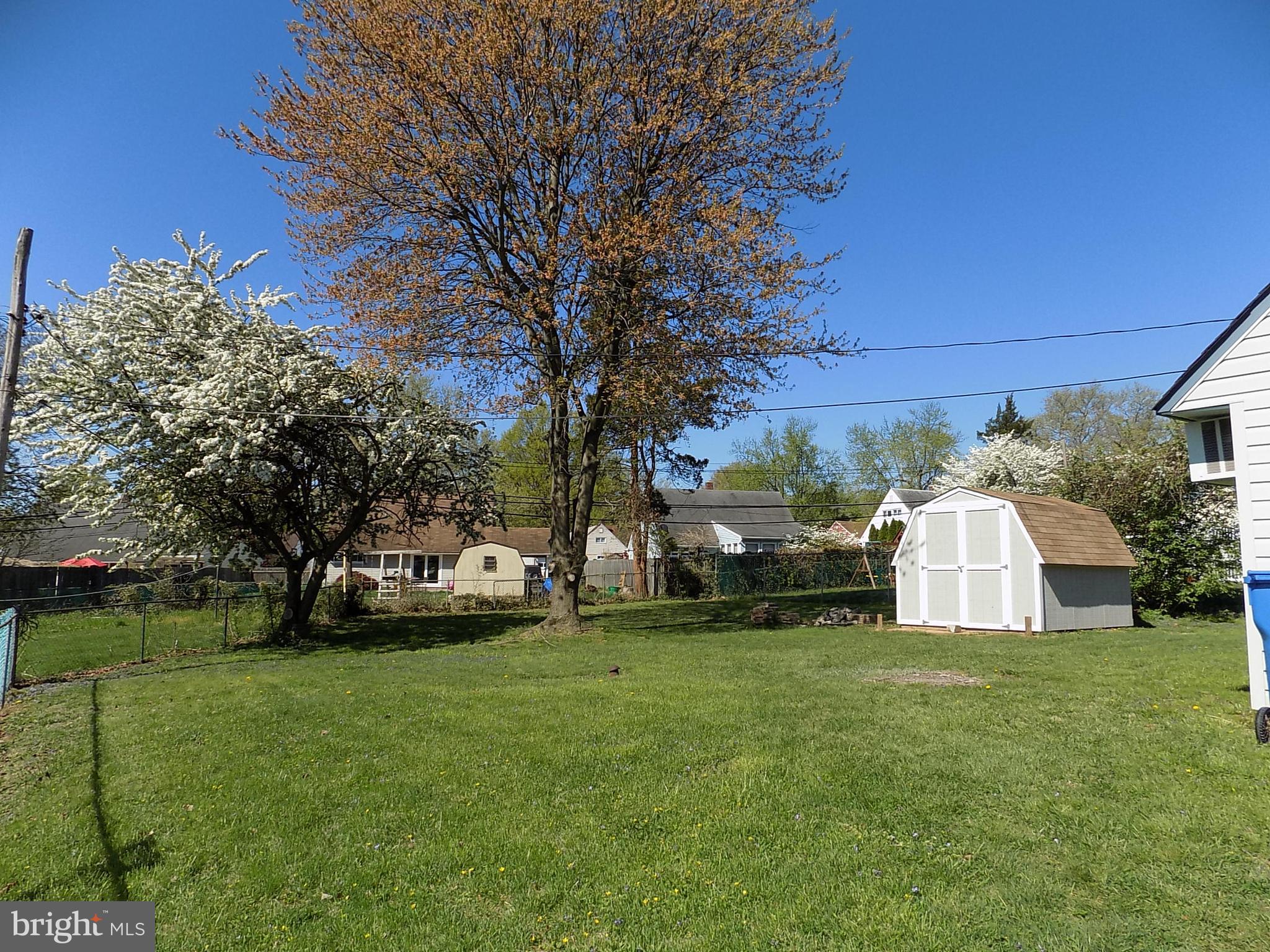 65 Ridge Lane Levittown, PA 19055 - Photo 18 of 24 Gallery Image 18