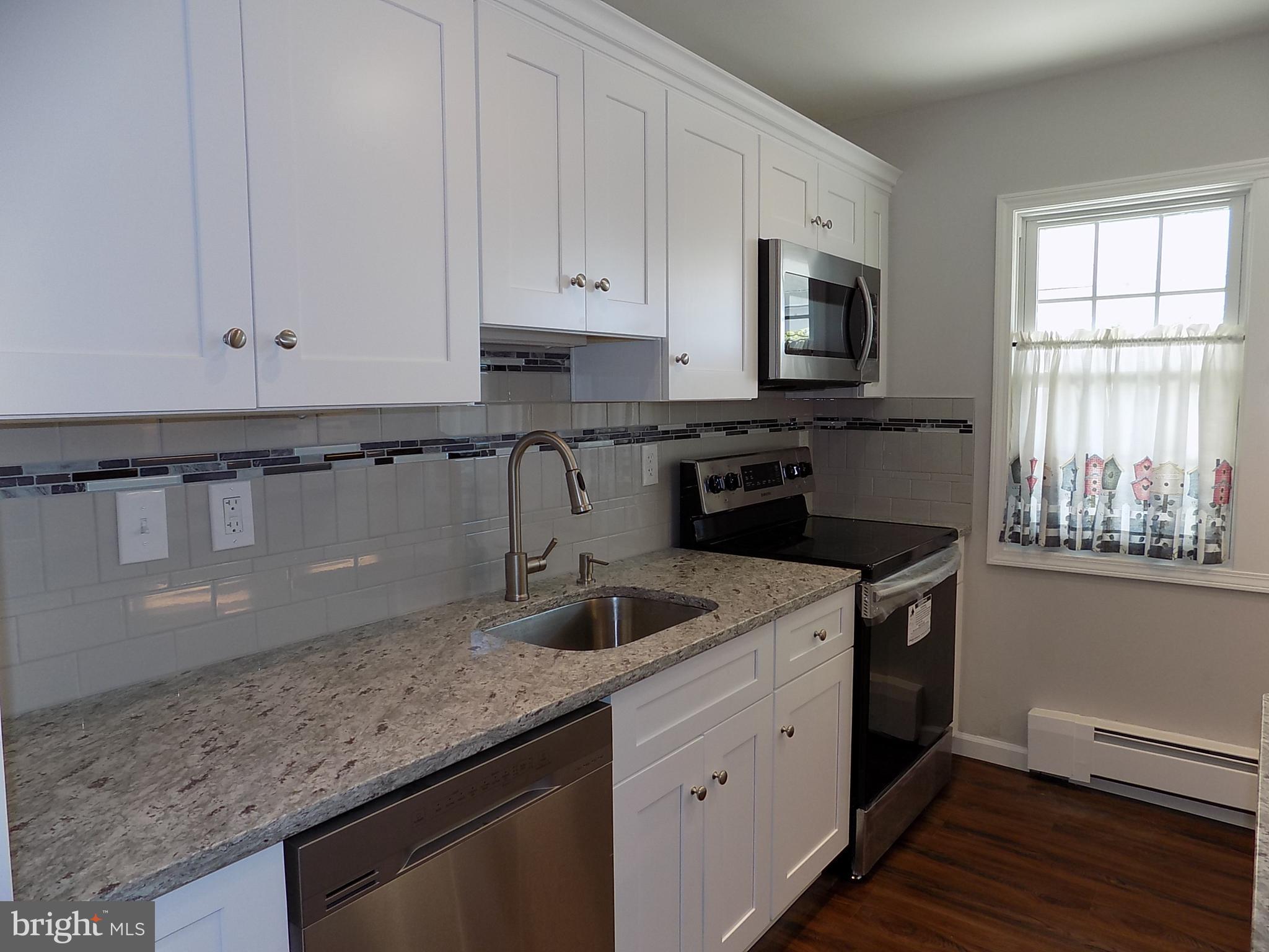 65 Ridge Lane Levittown, PA 19055 - Photo 7 of 24 Gallery Image 7