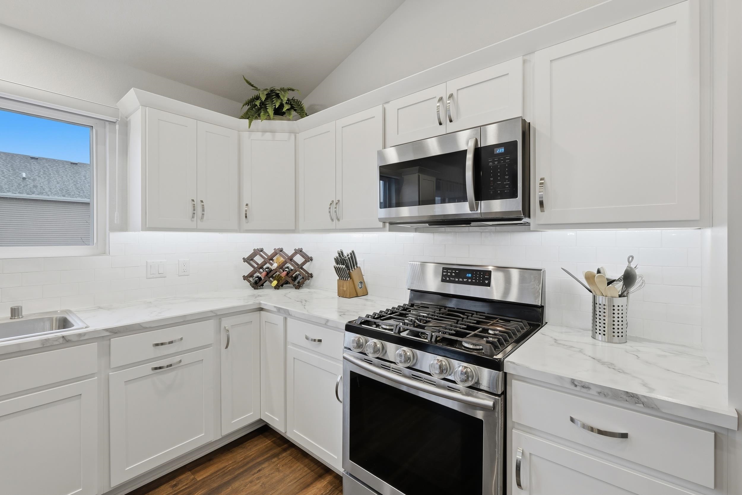 987 Griffin Way DeForest, WI 53532 - Photo 12 of 51