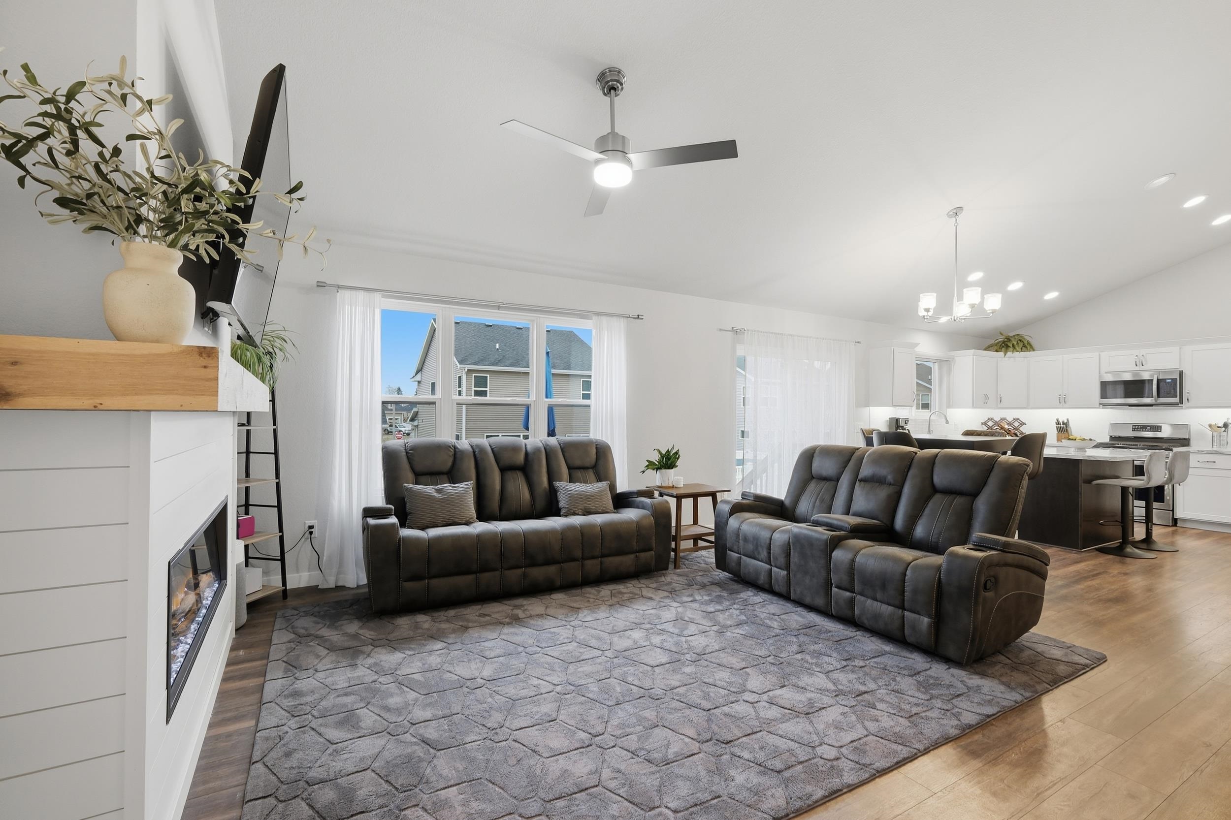 987 Griffin Way DeForest, WI 53532 - Photo 6 of 51