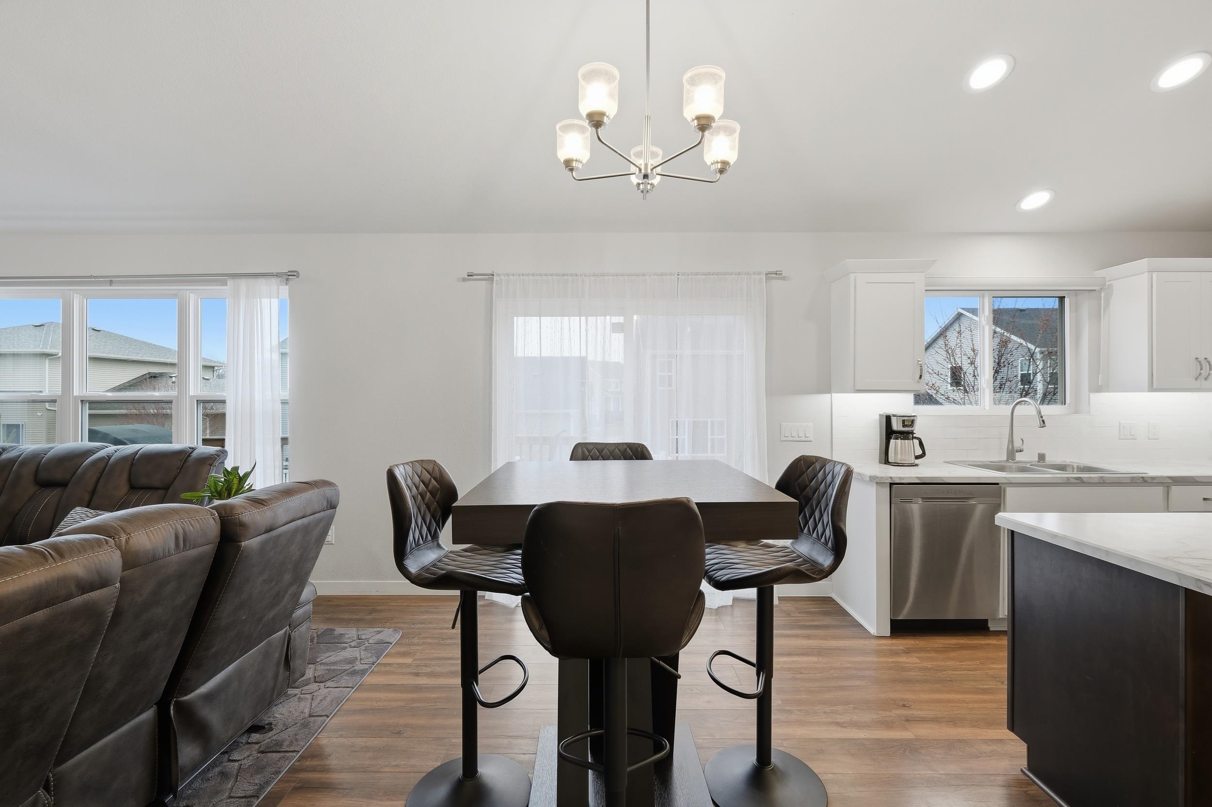 987 Griffin Way DeForest, WI 53532 - Photo 9 of 51