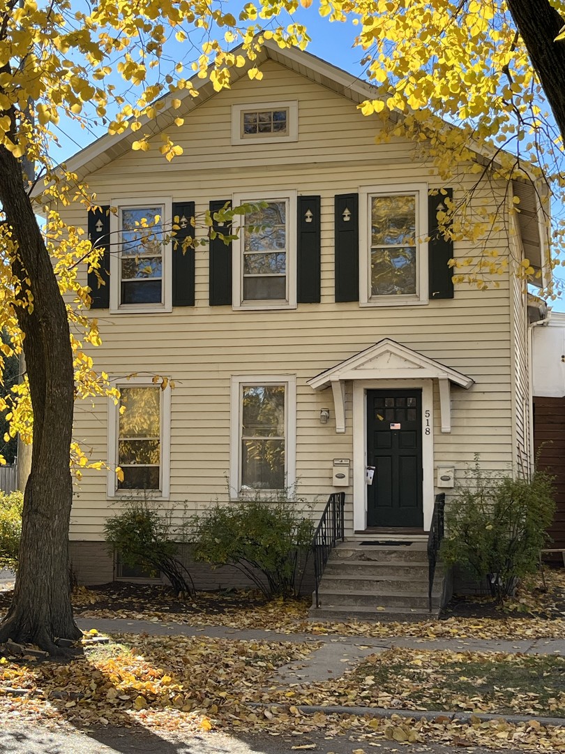 518 Hamilton Street Evanston, IL 60202 - Photo 1 of 15 a front view of a house with garden