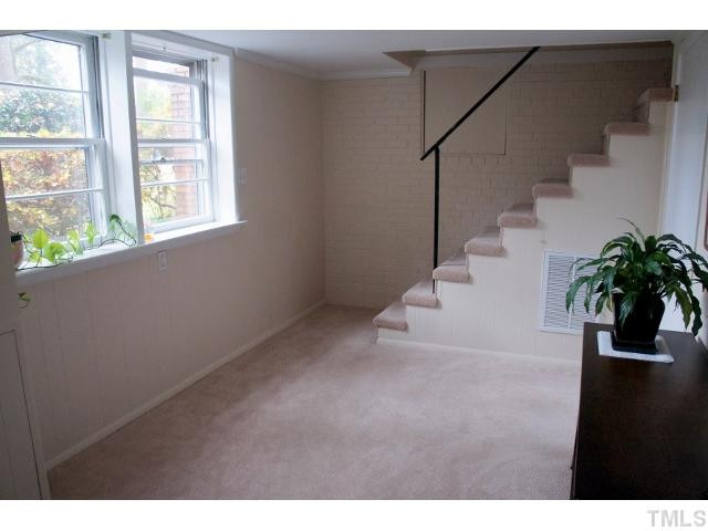 1301 Crabapple Lane Raleigh, NC 27607 - Photo 17 of 18 Studio/Study/Office