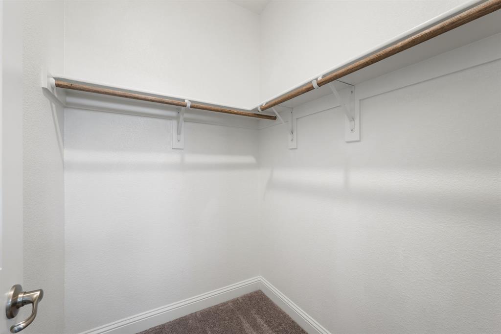 4341 Rush Road Midlothian, TX 76065 - Photo 28 of 39 Walk in closet