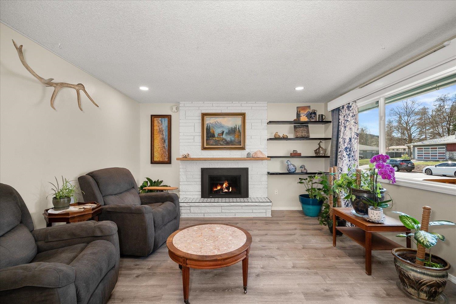 825 South Edgerton Road Spokane, WA 99212 - Photo 3 of 42