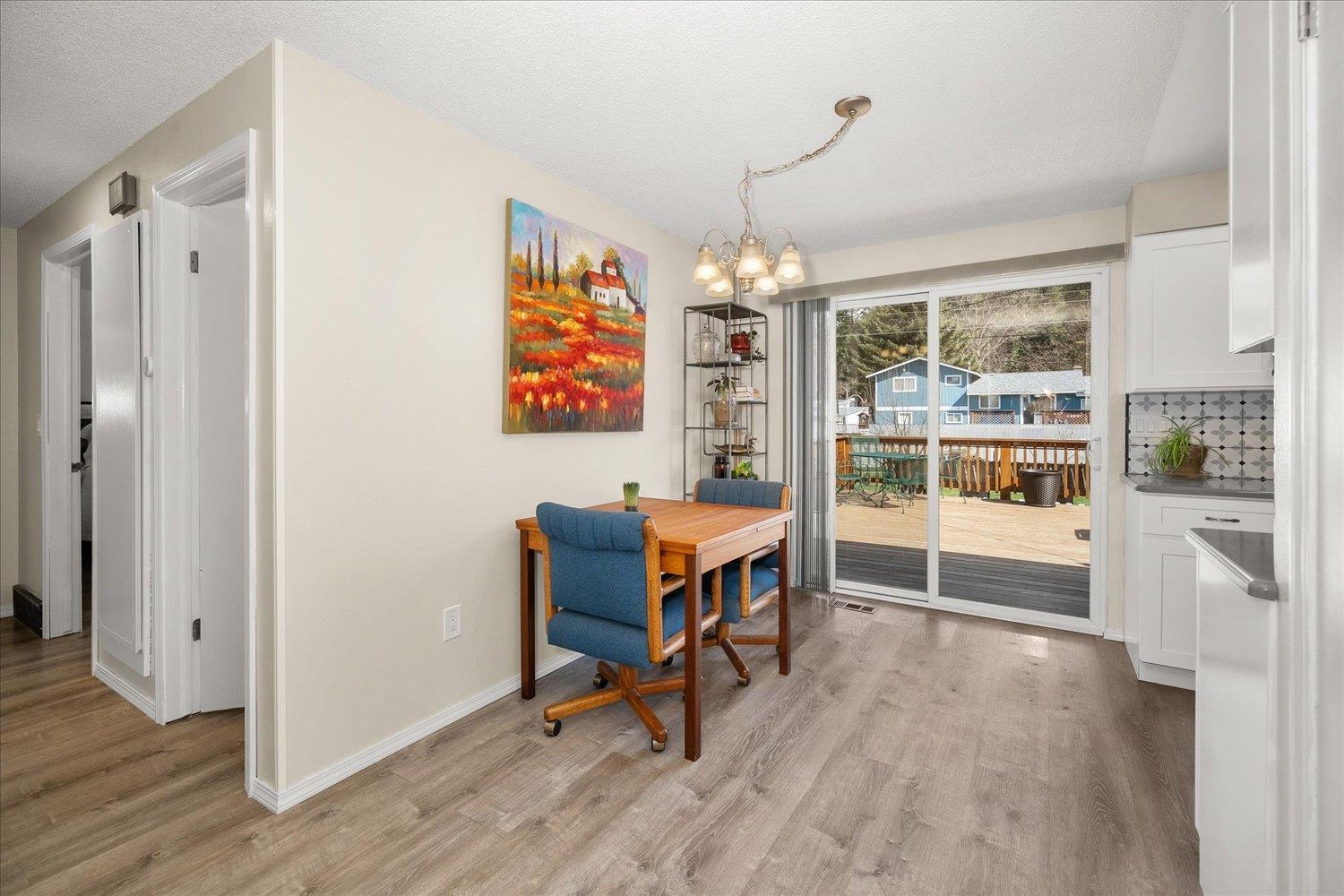 825 South Edgerton Road Spokane, WA 99212 - Photo 7 of 42