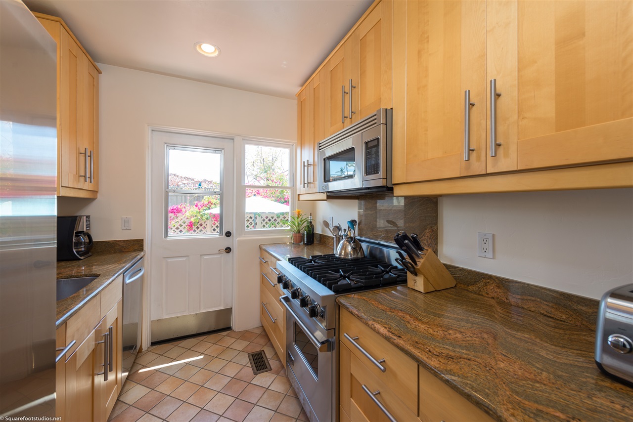 605 Arenas Street La Jolla, CA 92037 - Photo 19 of 25